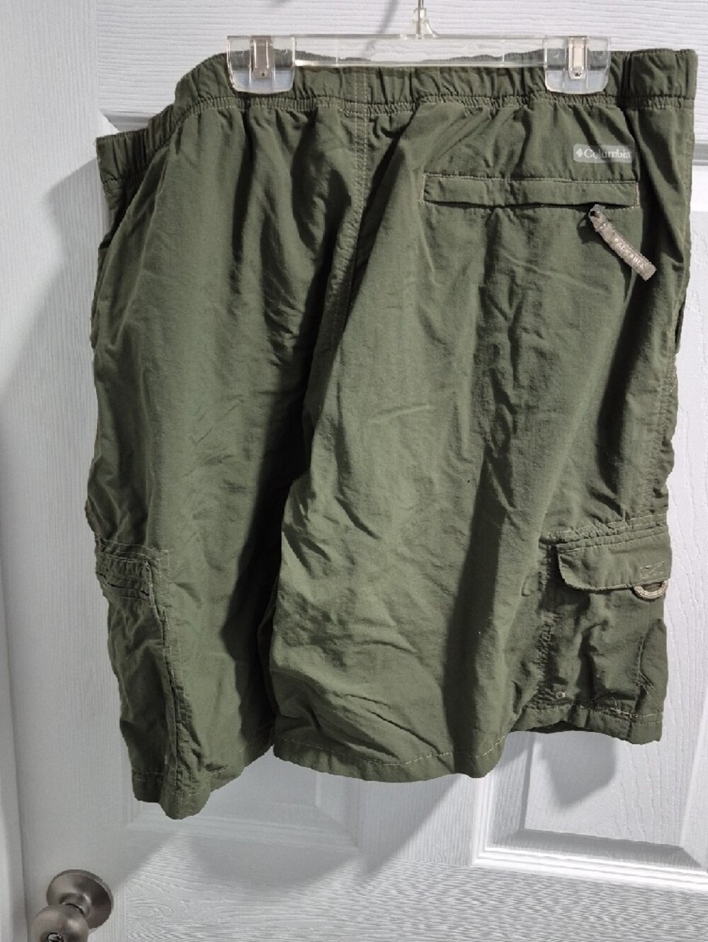 Columbia Olive Green Packable Outdoor Shorts - Picture 3 of 6